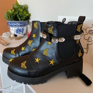 Black healed boots